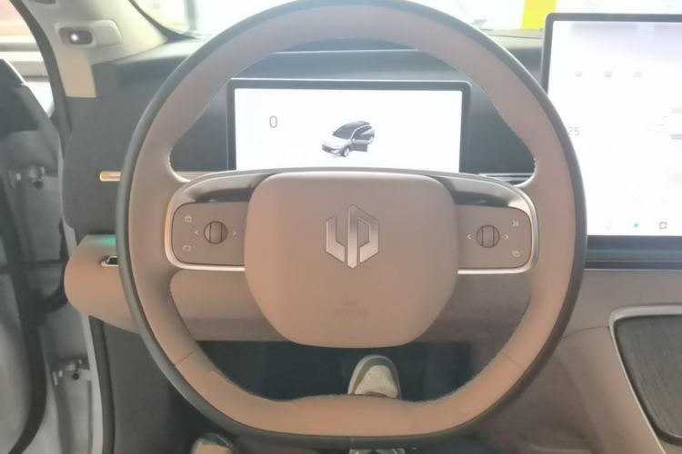 Used Leapmotor C11 2026 All-Electric 640 LiDAR Prestige Edition Steering Wheel