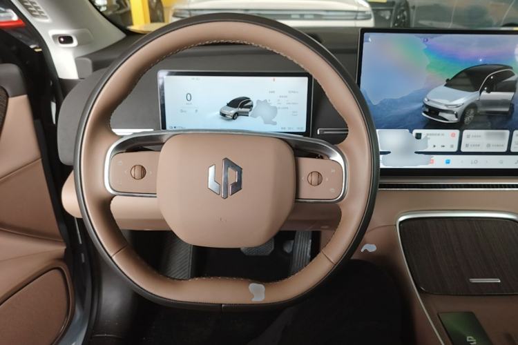 Used Leapmotor C11 2026 All-Electric 640 LiDAR Prestige Edition Steering Wheel