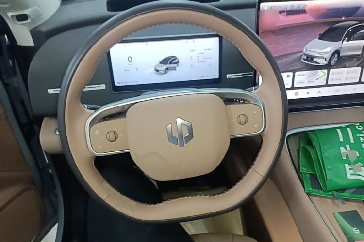Used Leapmotor C11 2026 All-Electric 640 LiDAR Prestige Edition Steering Wheel