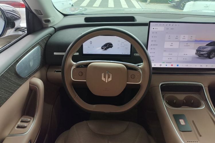 Used Leapmotor C11 2026 All-Electric 640 LiDAR Prestige Edition Steering Wheel