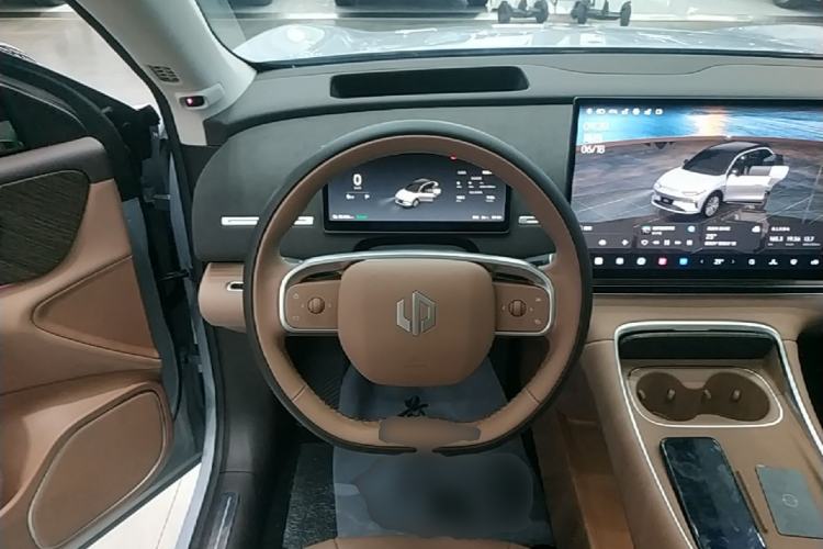 Used Leapmotor C11 2026 All-Electric 640 LiDAR Prestige Edition Steering Wheel