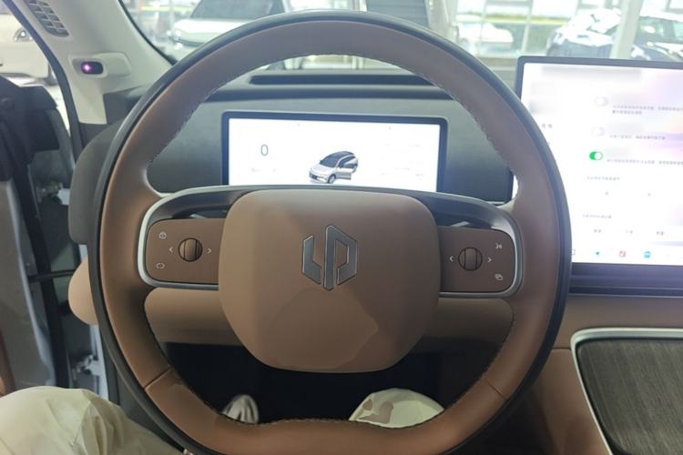 Used Leapmotor C11 2026 All-Electric 640 LiDAR Prestige Edition Steering Wheel