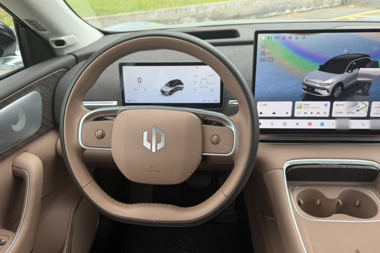 Used Leapmotor C11 2026 All-Electric 640 LiDAR Prestige Edition Steering Wheel