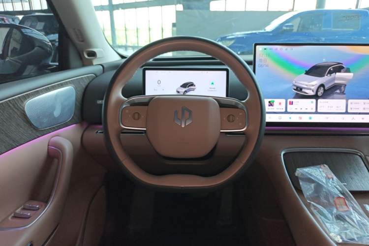 Used Leapmotor C11 2026 All-Electric 640 LiDAR Prestige Edition Steering Wheel
