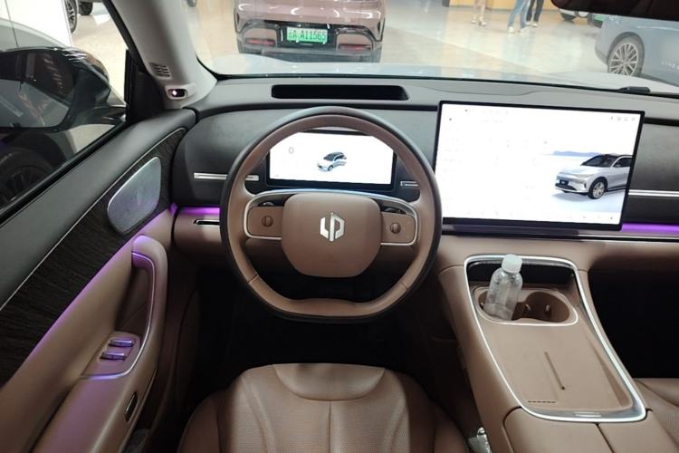 Used Leapmotor C11 2026 All-Electric 640 LiDAR Prestige Edition Steering Wheel