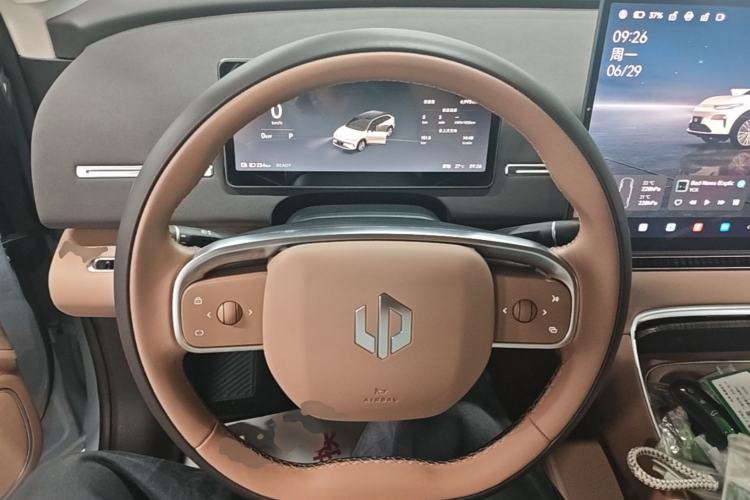 Used Leapmotor C11 2026 All-Electric 640 LiDAR Prestige Edition Steering Wheel