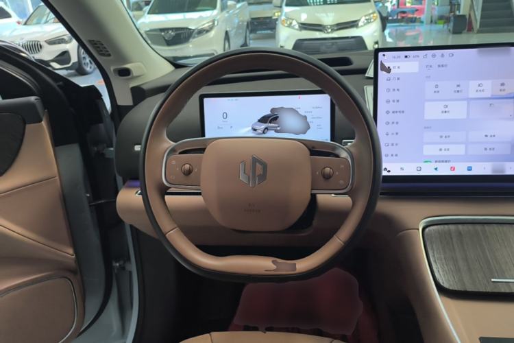Used Leapmotor C11 2026 All-Electric 640 LiDAR Prestige Edition Steering Wheel
