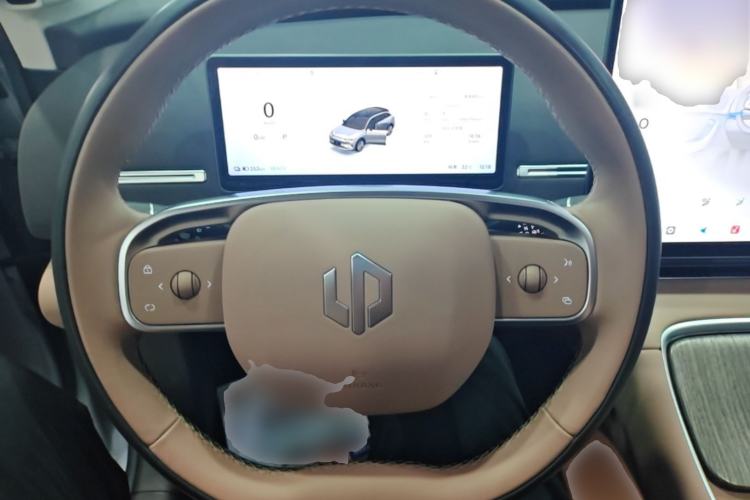 Used Leapmotor C11 2026 All-Electric 640 LiDAR Prestige Edition Steering Wheel