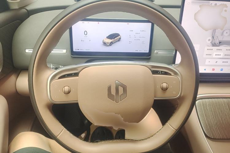 Used Leapmotor C11 2026 All-Electric 640 LiDAR Prestige Edition Steering Wheel