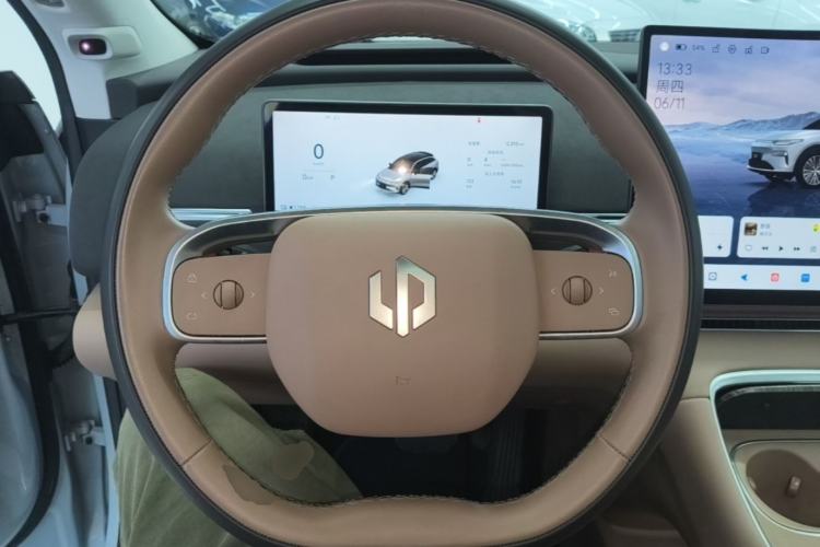 Used Leapmotor C11 2026 All-Electric 640 LiDAR Prestige Edition Steering Wheel
