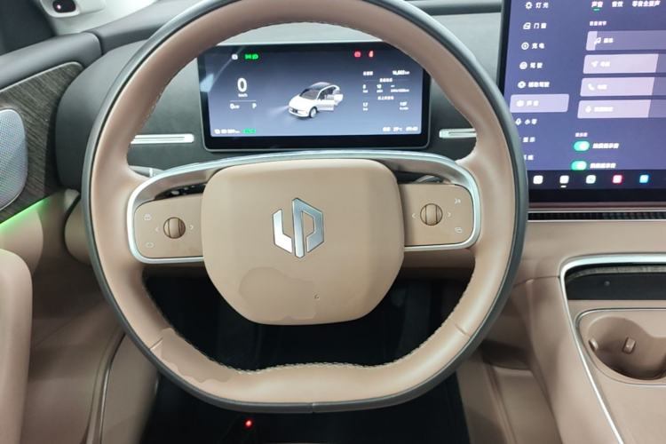 Used Leapmotor C11 2026 All-Electric 640 LiDAR Prestige Edition Steering Wheel