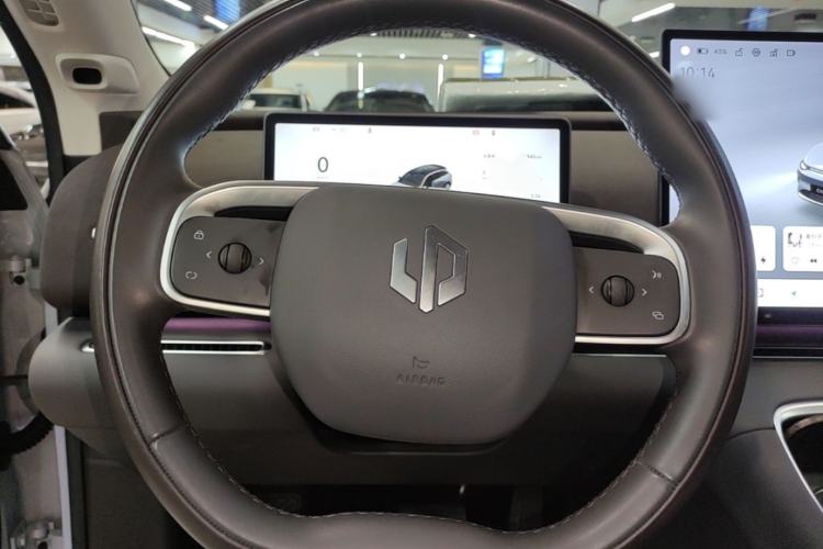 Used Leapmotor C11 2026 All-Electric 640 LiDAR Prestige Edition Steering Wheel
