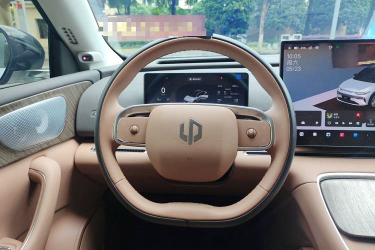 Used Leapmotor C11 2026 All-Electric 640 LiDAR Prestige Edition Steering Wheel