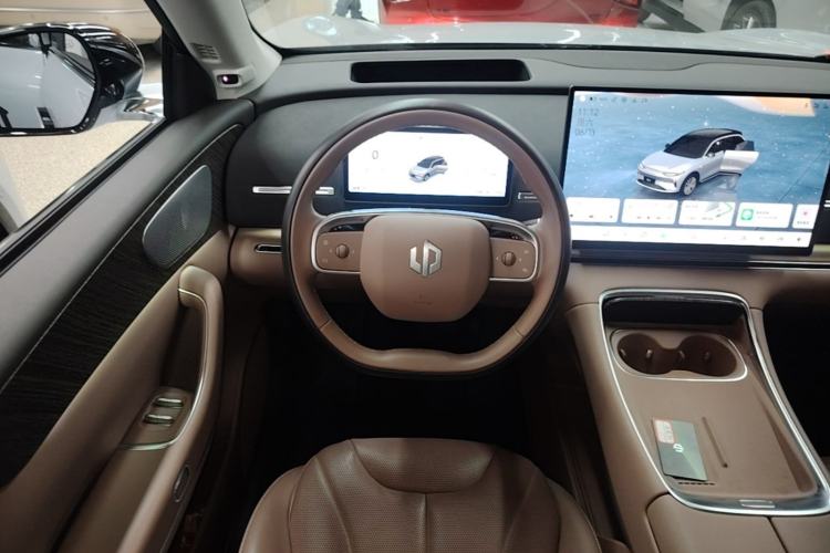 Used Leapmotor C11 2026 All-Electric 640 LiDAR Prestige Edition Steering Wheel