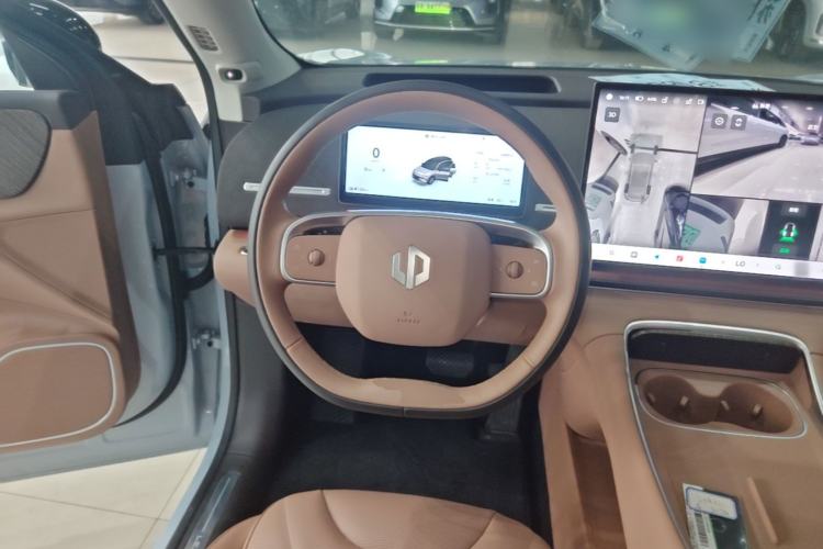Used Leapmotor C11 2026 All-Electric 640 LiDAR Prestige Edition Steering Wheel