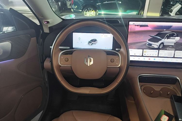Used Leapmotor C11 2026 All-Electric 640 LiDAR Prestige Edition Steering Wheel