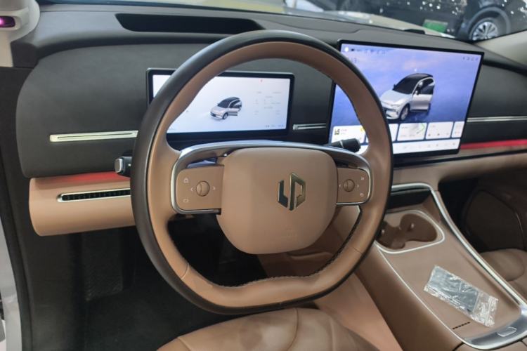 Used Leapmotor C11 2026 All-Electric 640 LiDAR Prestige Edition Steering Wheel