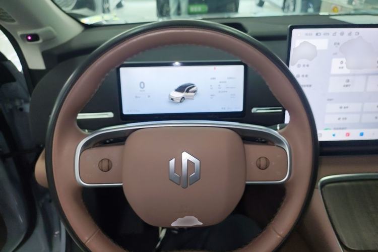 Used Leapmotor C11 2026 All-Electric 640 LiDAR Prestige Edition Steering Wheel