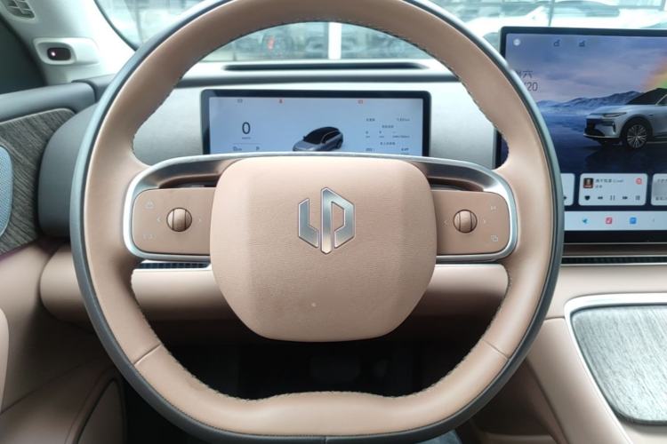 Used Leapmotor C11 2026 All-Electric 640 LiDAR Edition Steering Wheel