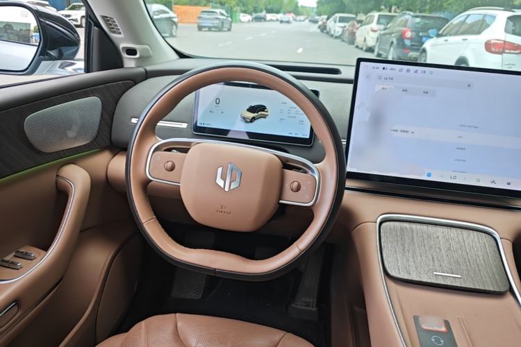 Used Leapmotor C11 2026 All-Electric 640 LiDAR Prestige Edition Steering Wheel