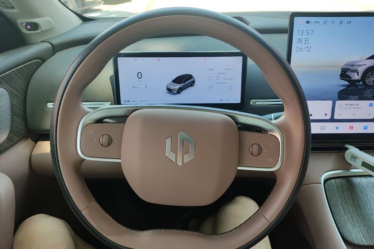 Used Leapmotor C11 2026 All-Electric 640 LiDAR Prestige Edition Steering Wheel