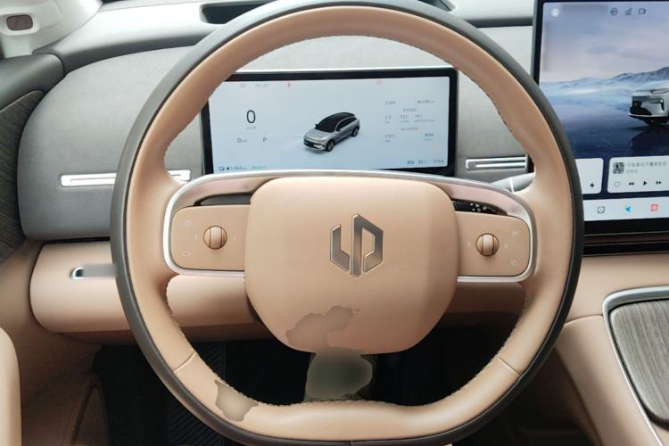 Used Leapmotor C11 2026 All-Electric 640 LiDAR Prestige Edition Steering Wheel
