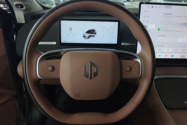 Used Leapmotor C11 2026 All-Electric 640 LiDAR Prestige Edition Steering Wheel