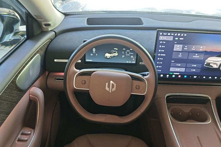 Used Leapmotor C11 2026 All-Electric 640 LiDAR Prestige Edition Steering Wheel