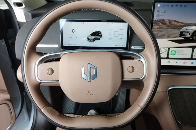 Used Leapmotor C11 2026 All-Electric 640 LiDAR Prestige Edition Steering Wheel