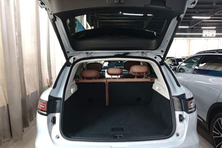 Used Leapmotor C11 2026 All-Electric 640 LiDAR Prestige Edition Trunk
