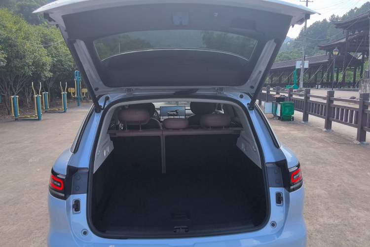 Used Leapmotor C11 2026 All-Electric 640 LiDAR Prestige Edition Trunk