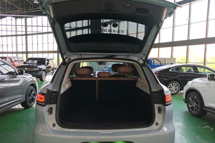 Used Leapmotor C11 2026 All-Electric 640 LiDAR Prestige Edition Trunk