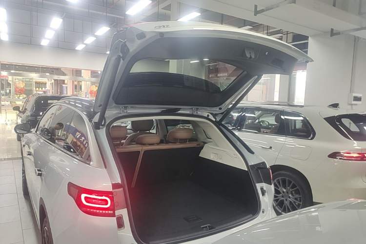 Used Leapmotor C11 2026 All-Electric 640 LiDAR Prestige Edition Trunk