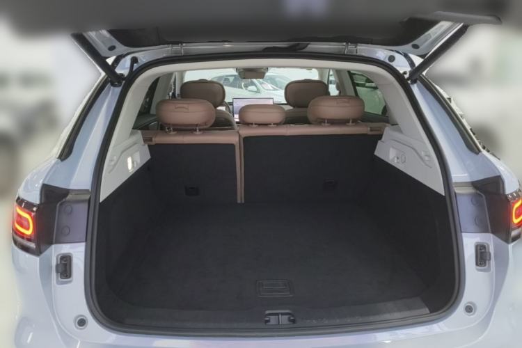 Used Leapmotor C11 2026 All-Electric 640 LiDAR Prestige Edition Trunk