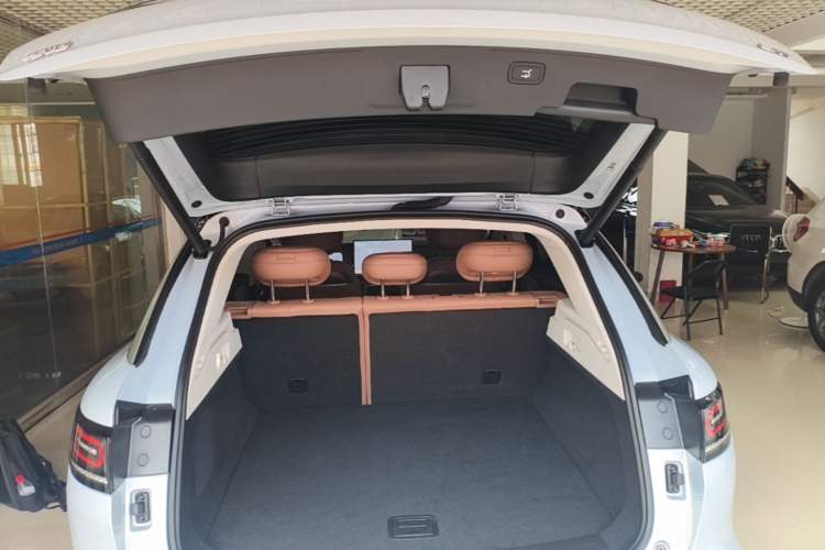 Used Leapmotor C11 2026 All-Electric 640 LiDAR Prestige Edition Trunk