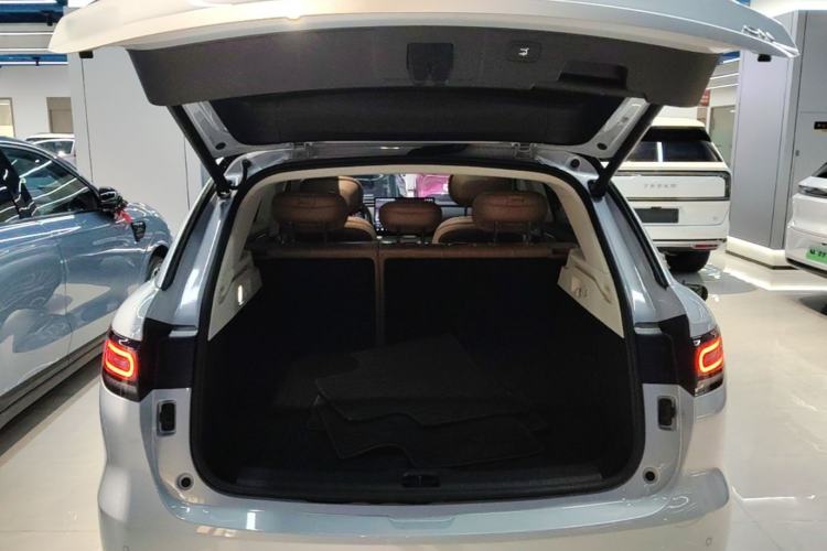 Used Leapmotor C11 2026 All-Electric 640 LiDAR Prestige Edition Trunk