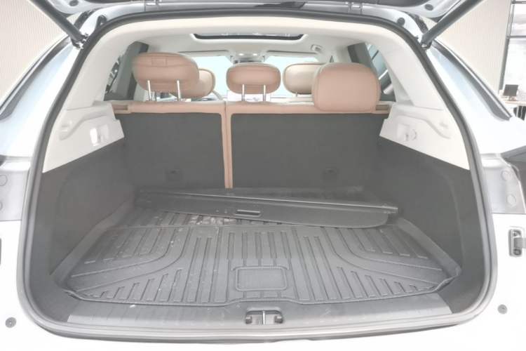 Used Leapmotor C11 2026 All-Electric 640 LiDAR Prestige Edition Trunk
