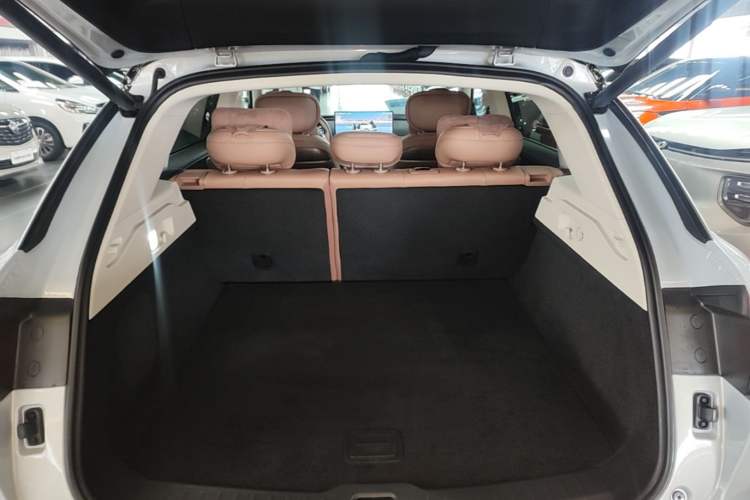 Used Leapmotor C11 2026 All-Electric 640 LiDAR Prestige Edition Trunk