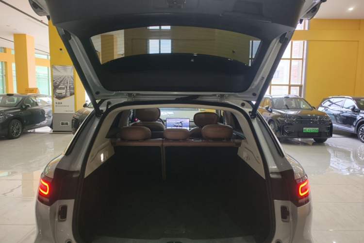Used Leapmotor C11 2026 All-Electric 640 LiDAR Prestige Edition Trunk