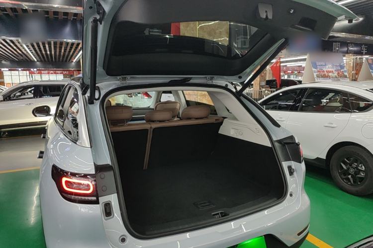 Used Leapmotor C11 2026 All-Electric 640 LiDAR Prestige Edition Trunk