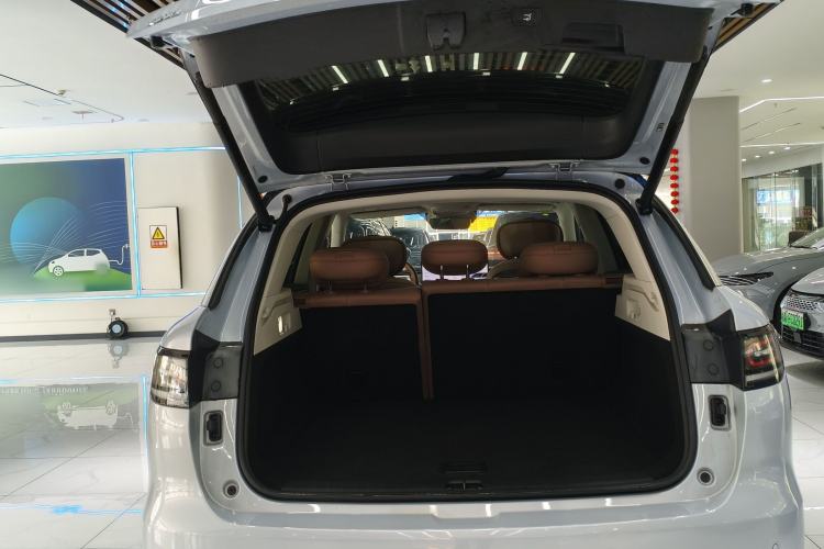 Used Leapmotor C11 2026 All-Electric 640 LiDAR Prestige Edition Trunk