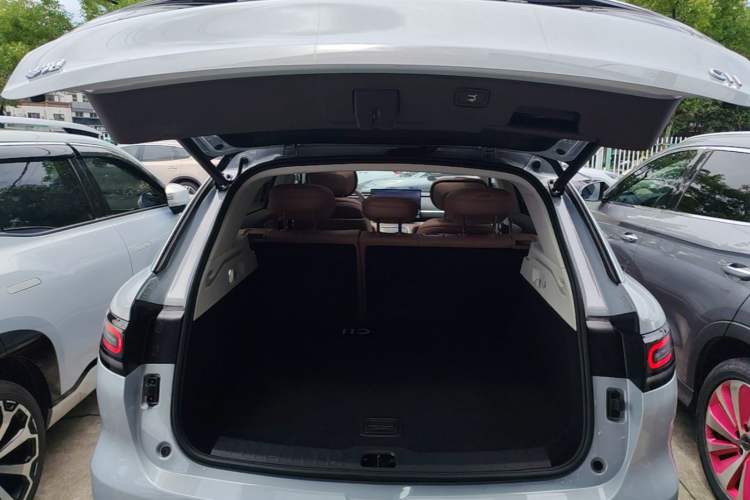 Used Leapmotor C11 2026 All-Electric 640 LiDAR Prestige Edition Trunk