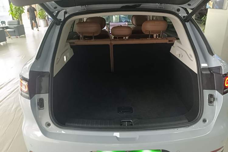 Used Leapmotor C11 2026 All-Electric 640 LiDAR Prestige Edition Trunk