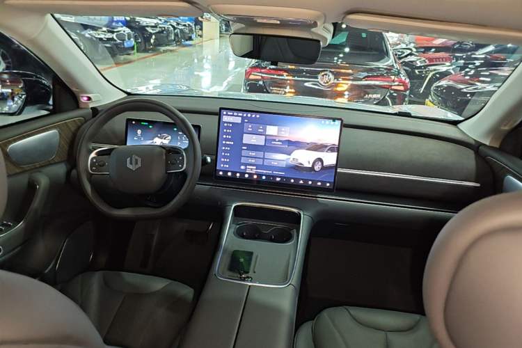 Used Leapmotor C11 2026 All-Electric 640 LiDAR Edition Center Console