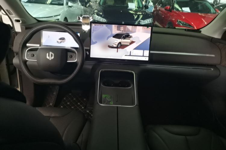 Used Leapmotor C11 2026 All-Electric 640 LiDAR Prestige Edition Center Console