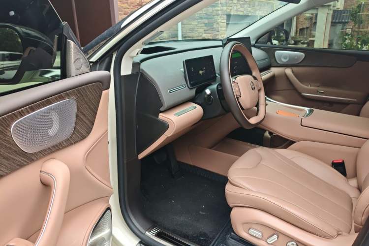 Used Leapmotor C11 2026 All-Electric 640 LiDAR Prestige Edition Driver Seat
