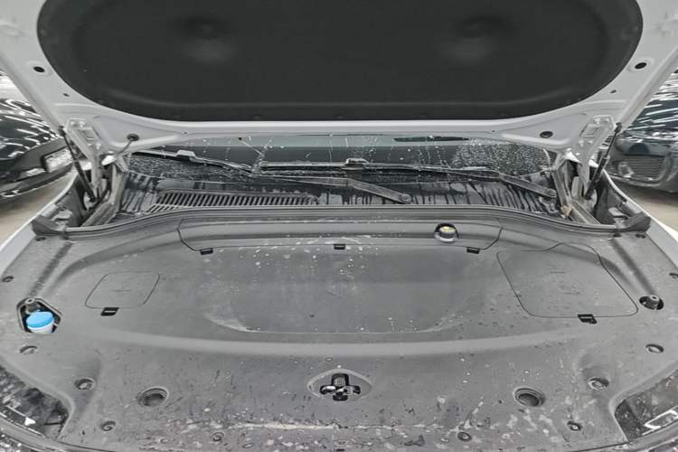 Used Leapmotor C11 2026 All-Electric 640 LiDAR Prestige Edition Engine Bay