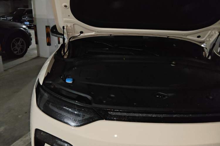 Used Leapmotor C11 2026 All-Electric 640 LiDAR Prestige Edition Engine Bay Right