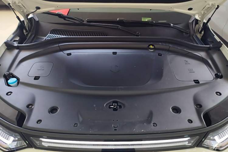 Used Leapmotor C11 2026 All-Electric 640 LiDAR Edition Engine Bay