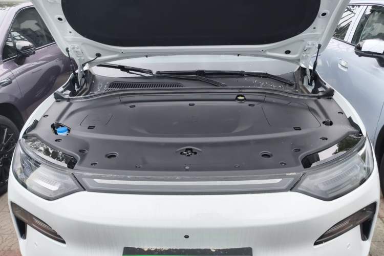 Used Leapmotor C11 2026 All-Electric 640 LiDAR Prestige Edition Engine Bay